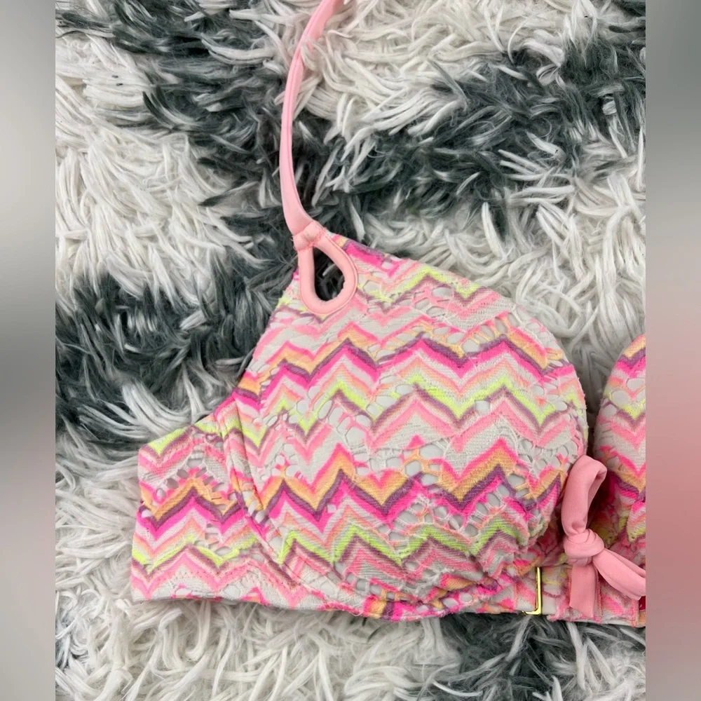 Victoria's Secret Women's Bikini Swim Top Pink Size 34C